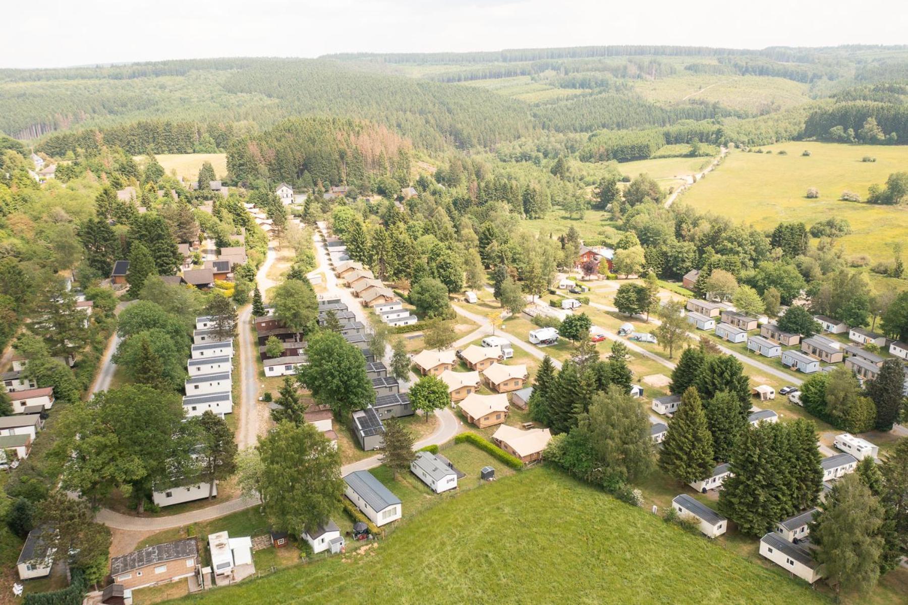 Ardenparks Petite Suisse Hotel Dochamps Buitenkant foto