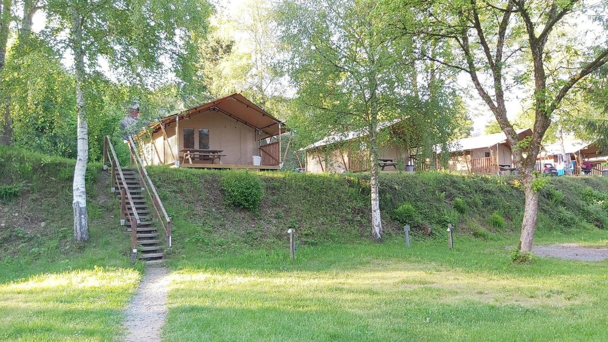 Ardenparks Petite Suisse Hotel Dochamps Buitenkant foto